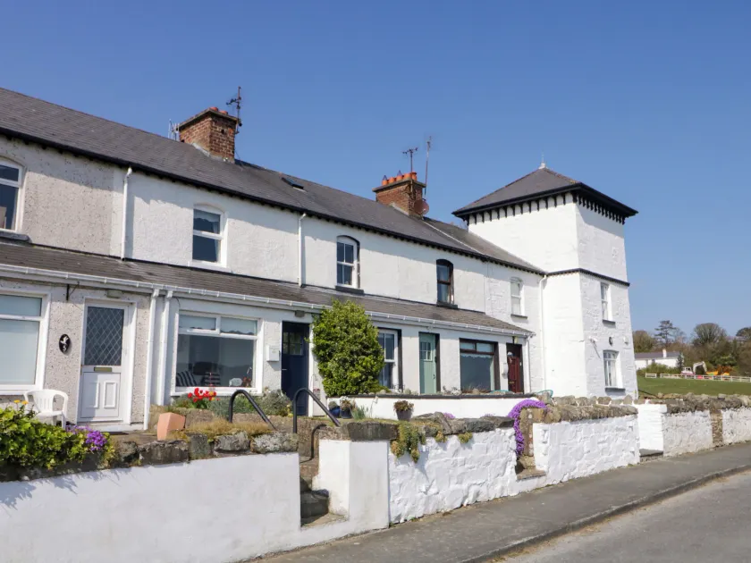 3 Coastguard Station - Image 1