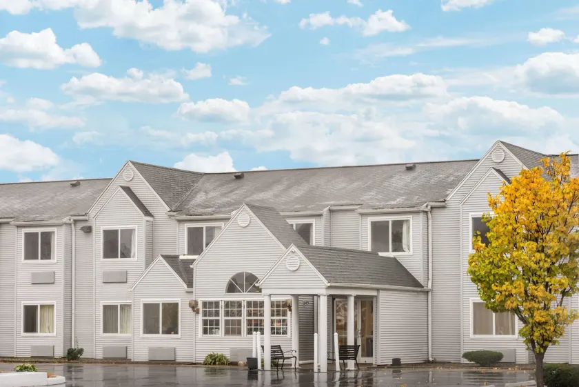 Baymont by Wyndham Henrietta - Rochester - Image 1