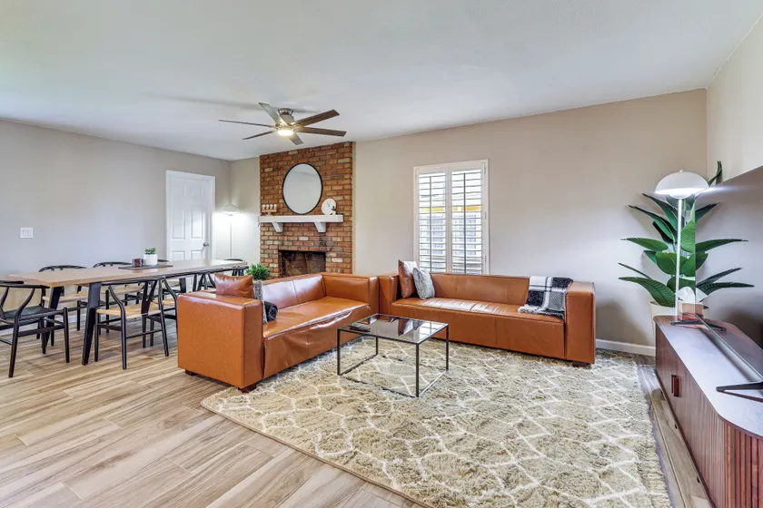 Games of Pool + Nights Fireside! Glendale Getaway - Image 1