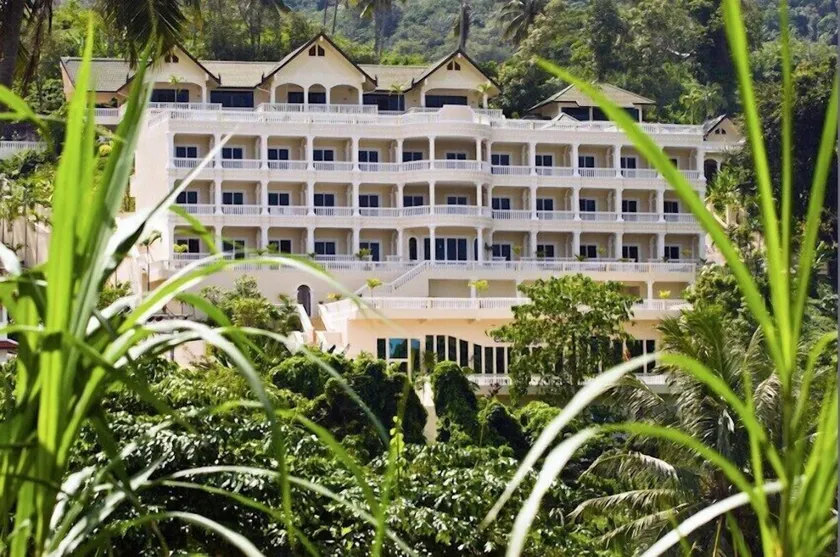 Eden Resort - Image 1