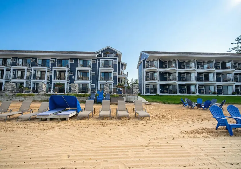 Pointes North Beachfront Hotel - 2 Person Spa Tub Studios - Image 1