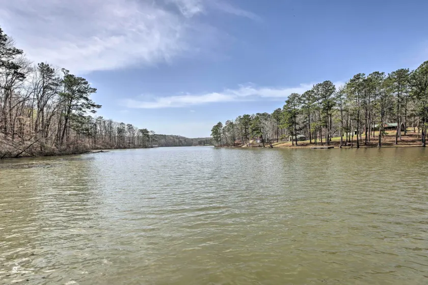 Cozy Studio Cabin in Tallassee w/ Water View! - Image 1