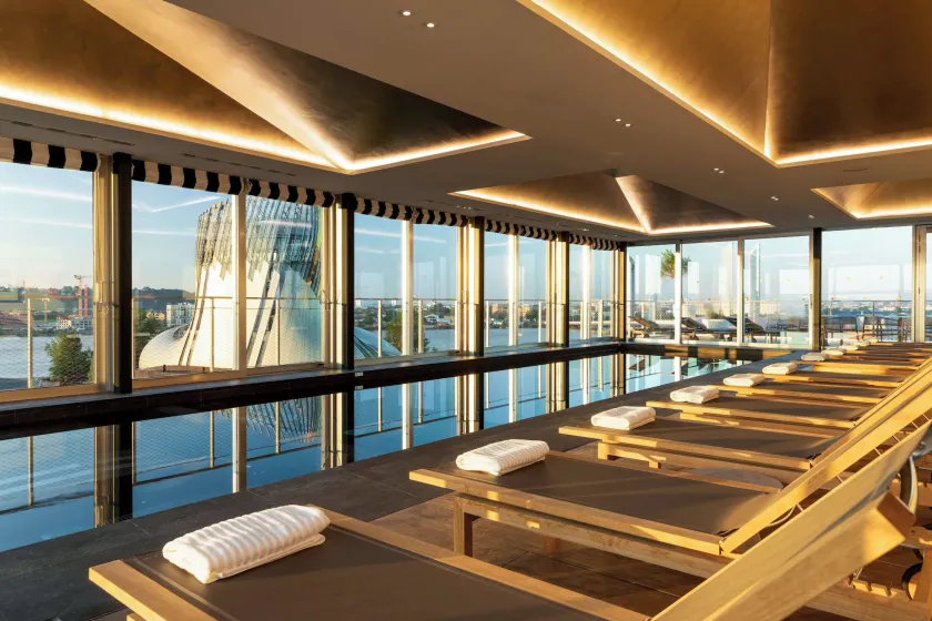 Renaissance Bordeaux Hotel - Image 1