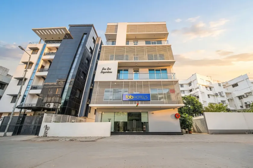 FabHotel Pearl City - Nr Jubilee Enclave,Hitech City - Image 1