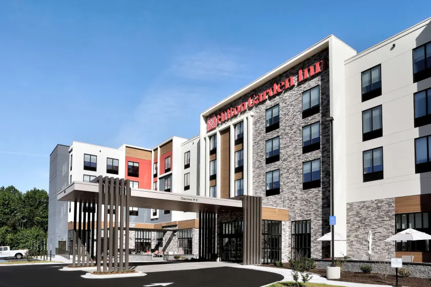 Hilton Garden Inn Bel Air - Image 1
