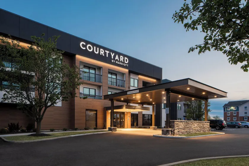 Courtyard Cincinnati Airport South/Florence - Image 1