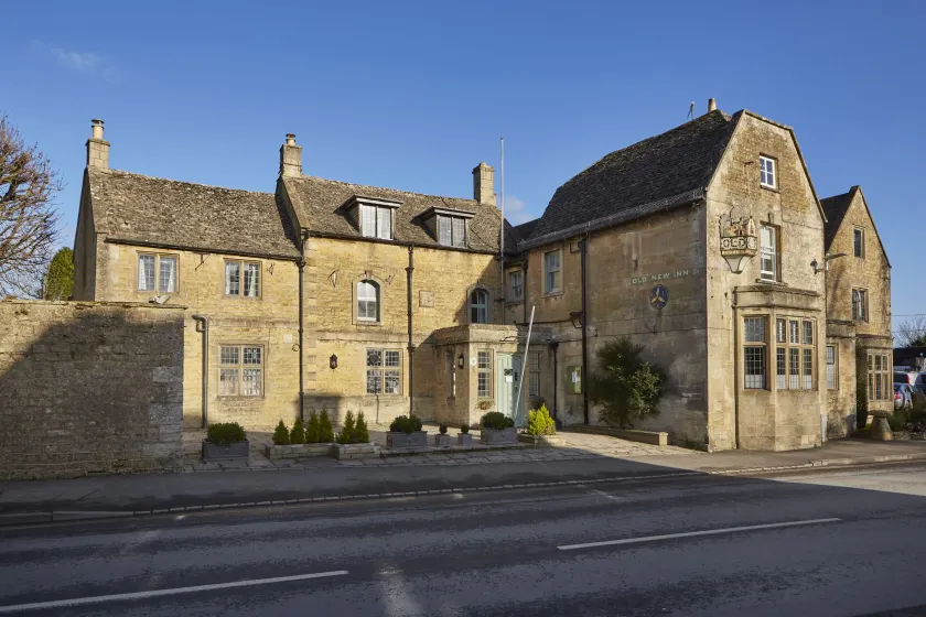 The Old New Inn - Image 1