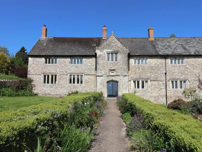 Ellishayes Farm - Image 1
