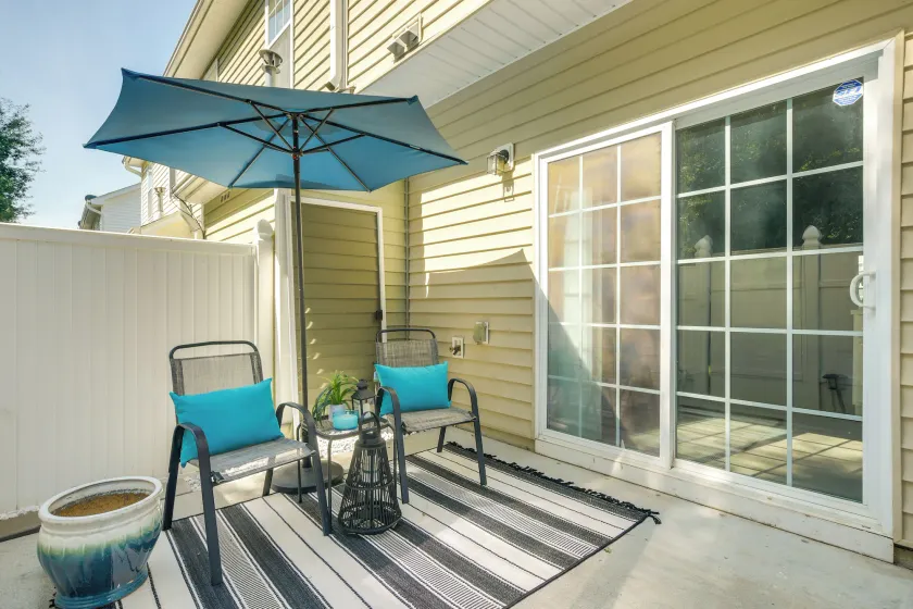 Pets Welcome: Townhome w/ Patio in Raleigh! - Image 1