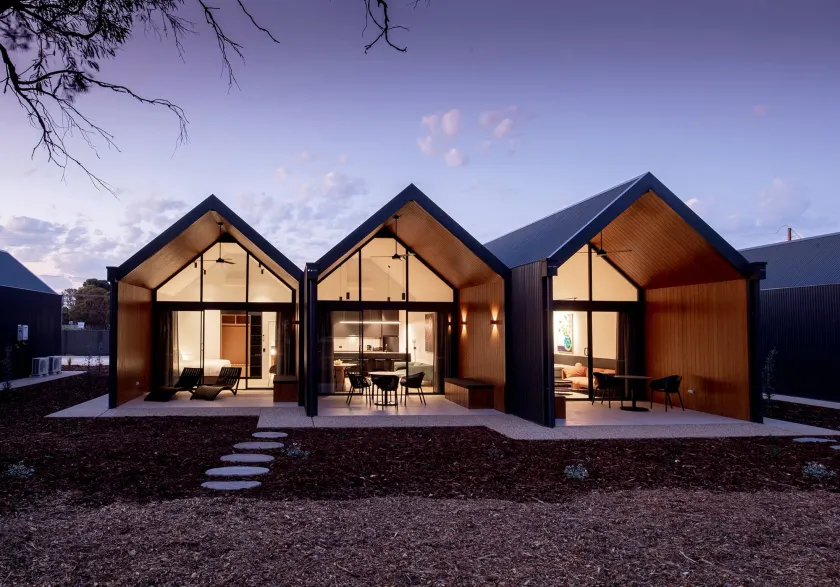 Par Five Shacks - Image 1