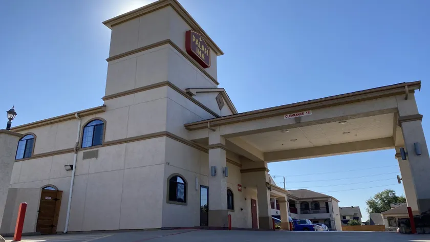 Palace Inn Westheimer - Image 1