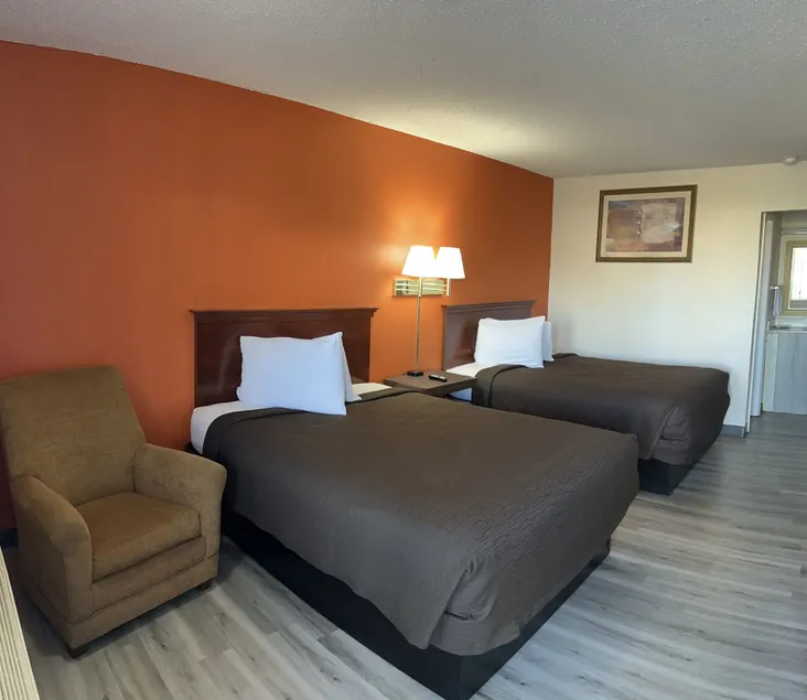 Economy Inn - Image 1