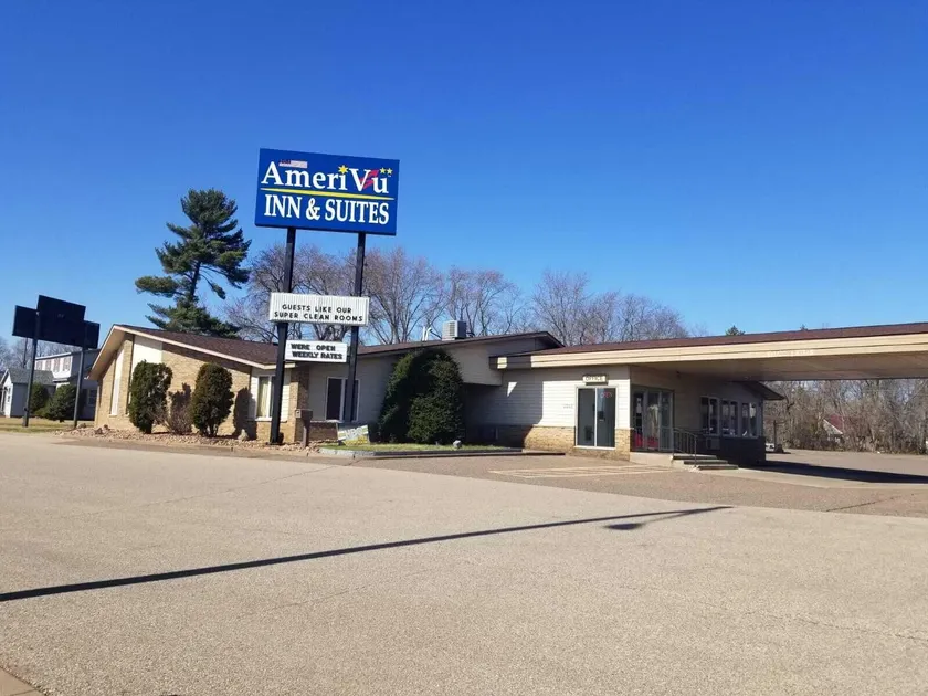 Amerivu Inn & Suites - Image 1