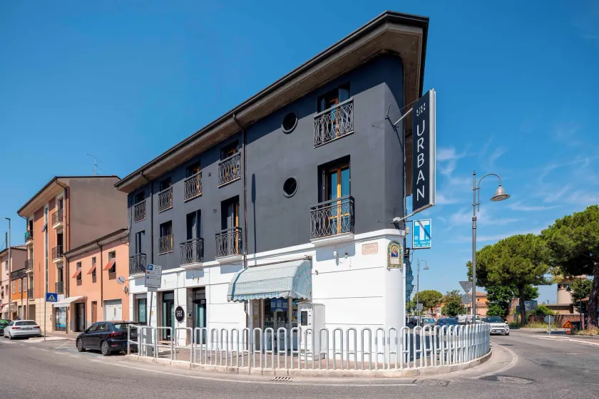 Urban Hotel - Image 1