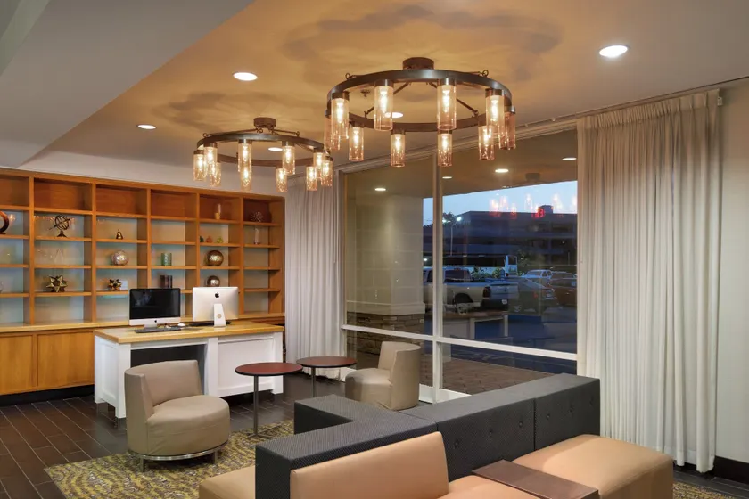 Holiday Inn Clark - Newark by IHG - Image 1