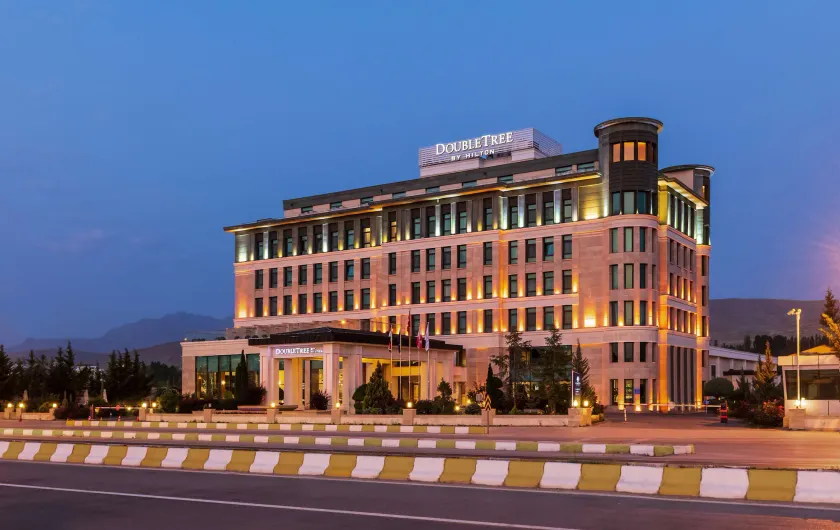 DoubleTree by Hilton Hotel Van - Image 1