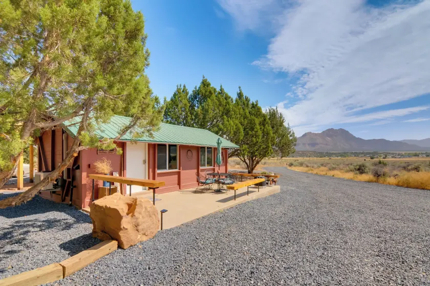 Pet-friendly Apple Valley Getaway w/ Fire Pit! - Image 1
