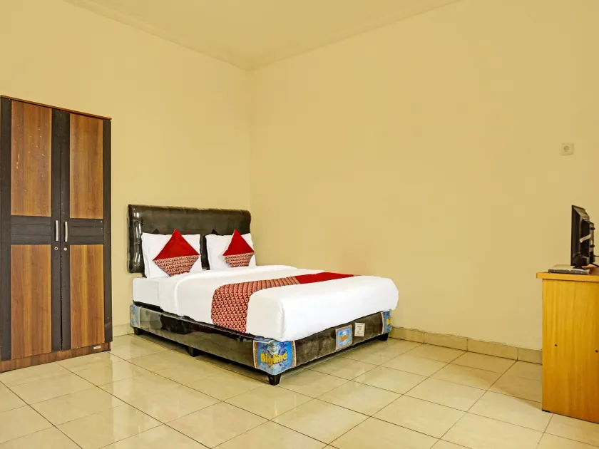 Hotel O J&b Rooms Tomang - Image 1