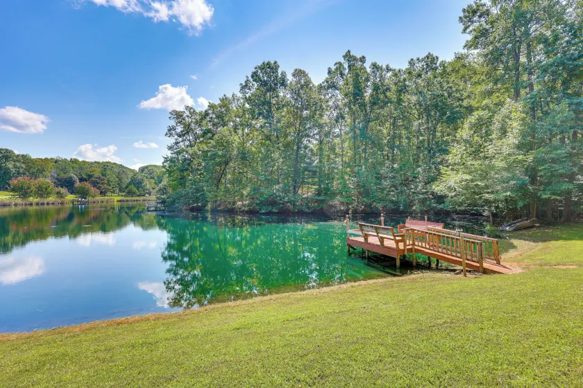 Fishing Dock & Sauna! Farmville Gem w/ Views - Image 1