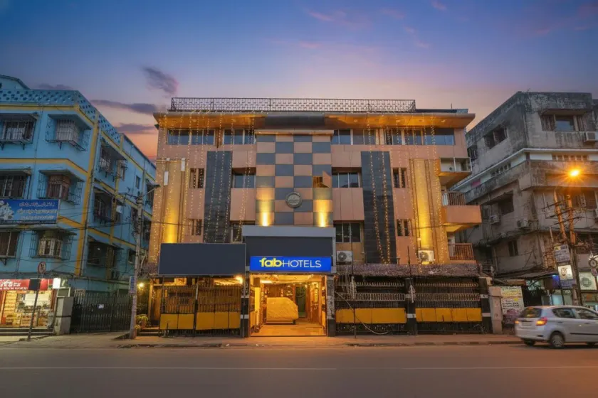 FabHotel Heera Holiday Inn - Image 1