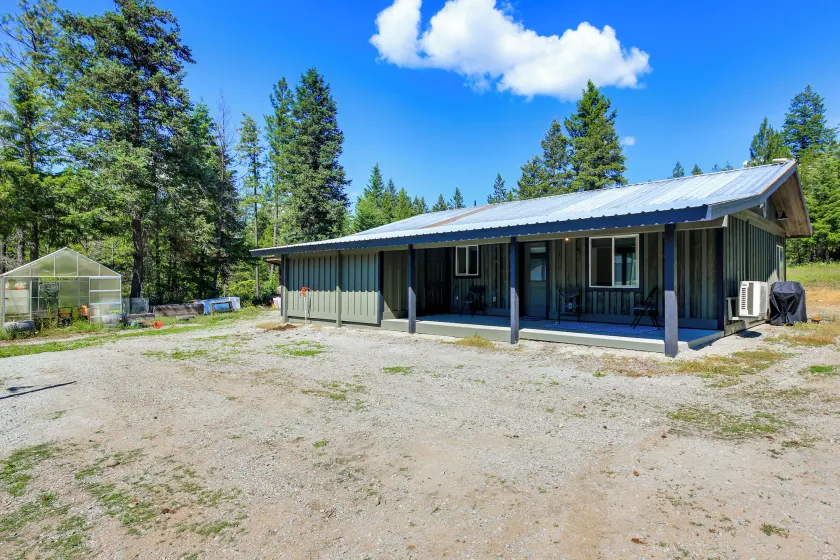 Bring Your Boat! Updated Cabin in Priest River - Image 1