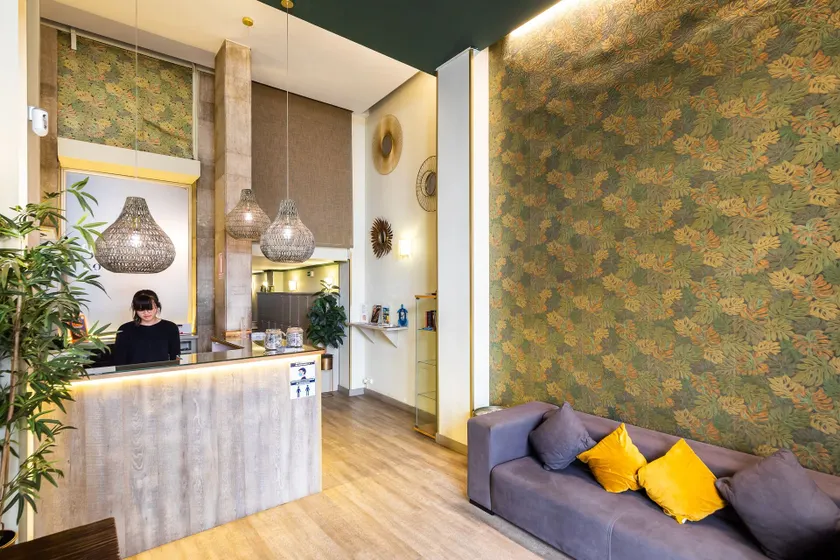 Sweet Hotel Continental - Image 1