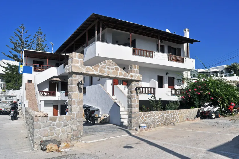 Anerousses - Image 1
