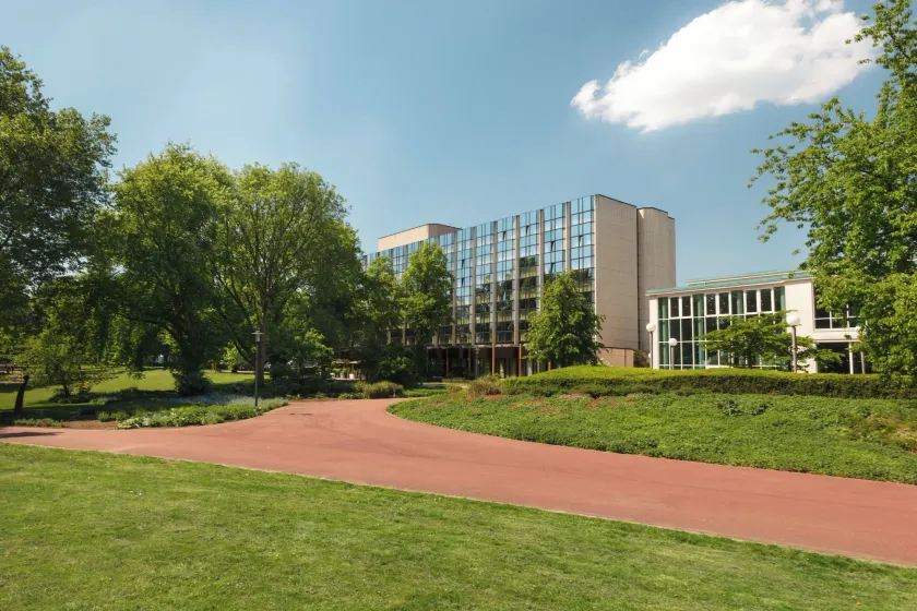 Sheraton Essen Hotel - Image 1