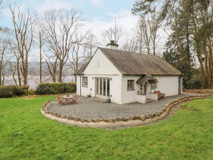 Larch Cottage at Esthwaite Water - Image 1