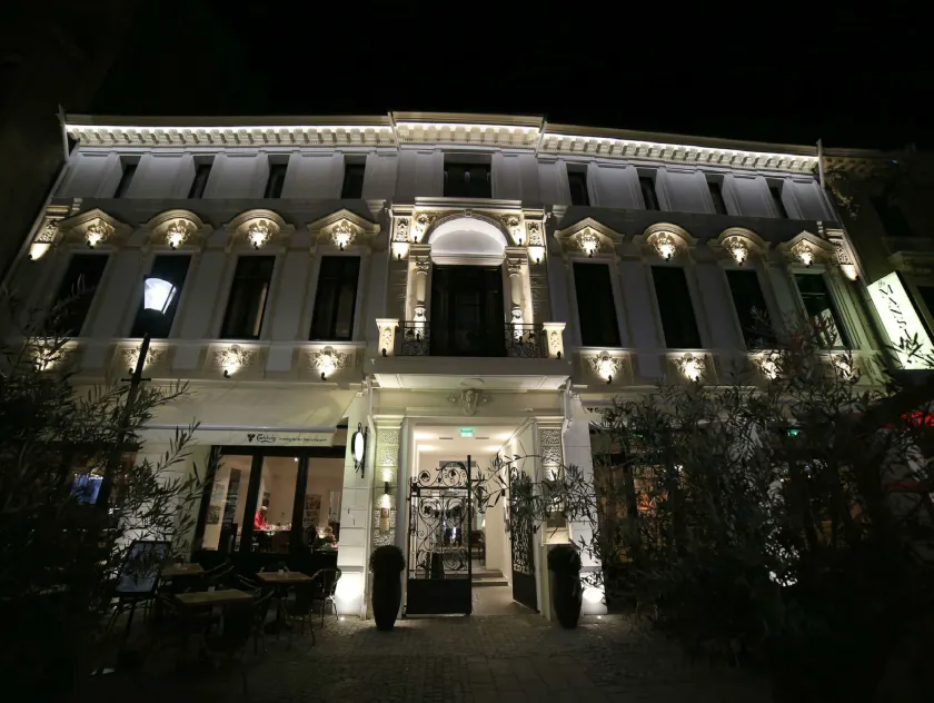 The Mansion Boutique Hotel - Image 1