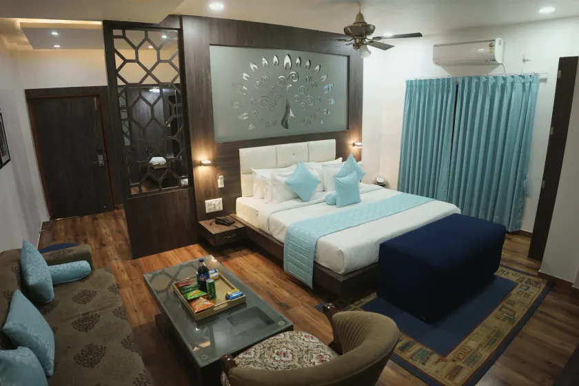 Ashoka Residency Hotel - Image 1