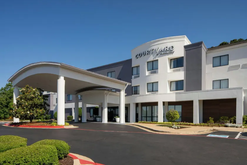 Courtyard by Marriott Texarkana - Image 1