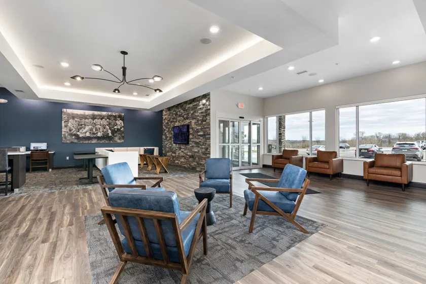 Holiday Inn Express Kansas City North - Parkville by IHG - Image 1