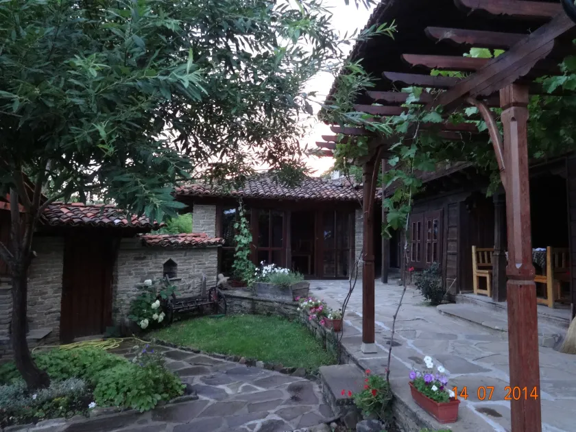 Guest House Zarkova Kushta - Image 1