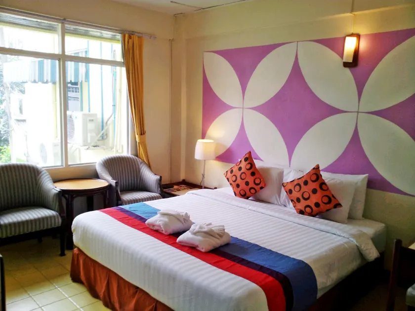 Sawasdee Sukhumvit Inn - Image 1