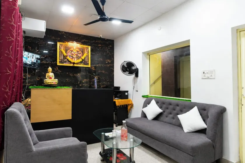 Murugan Rooms - Hall