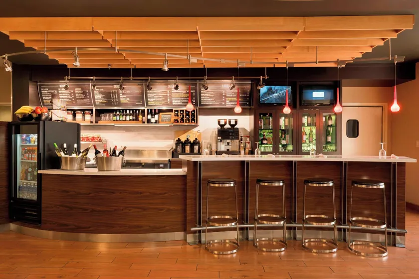 Courtyard by Marriott Peoria - Image 1