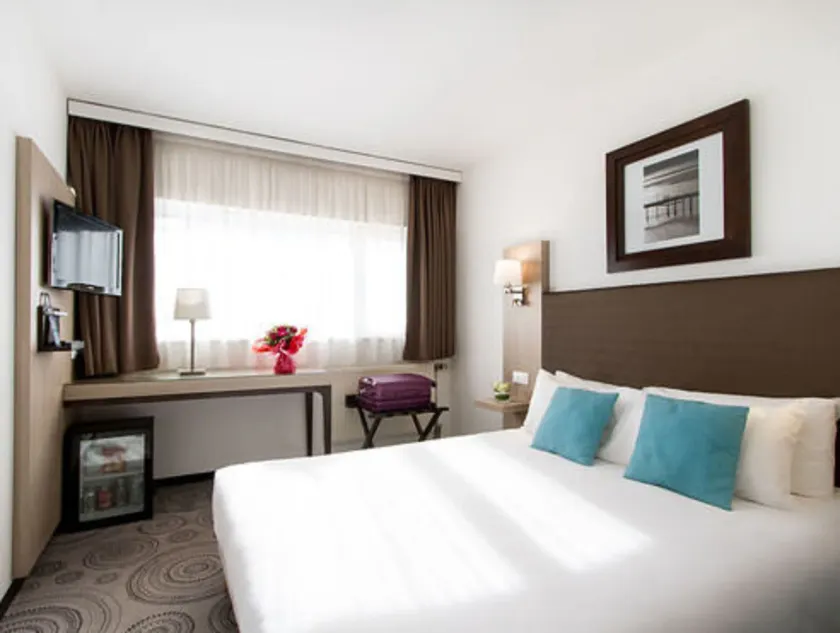 Hôtel Lille Europe - Image 1