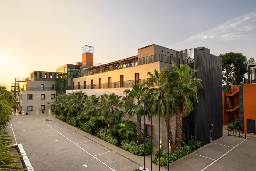 Protea Hotel by Marriott Luanda - Image 1