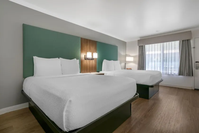 Best Western Plus Riviera - Image 1