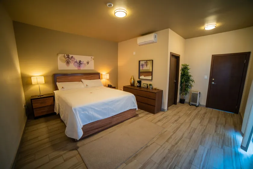 California Comfort & Suites - Image 1