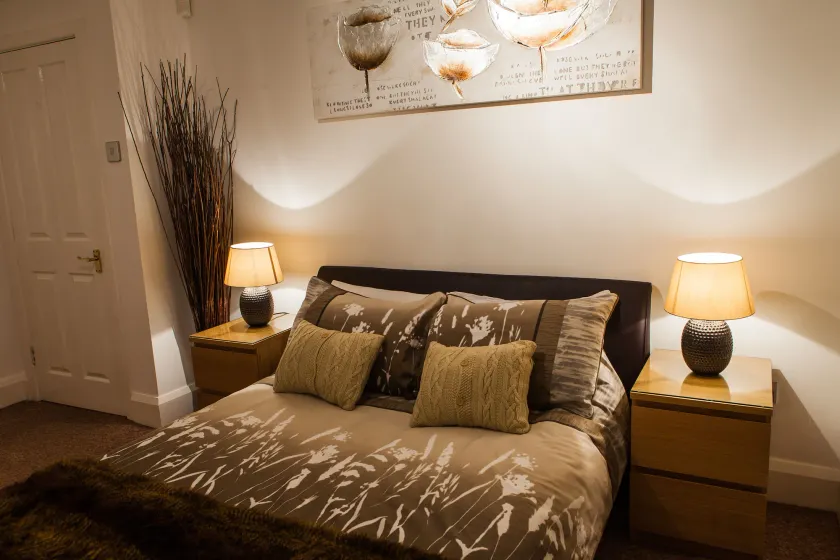 Central Suite - Simple2let Serviced Apartments - Image 1