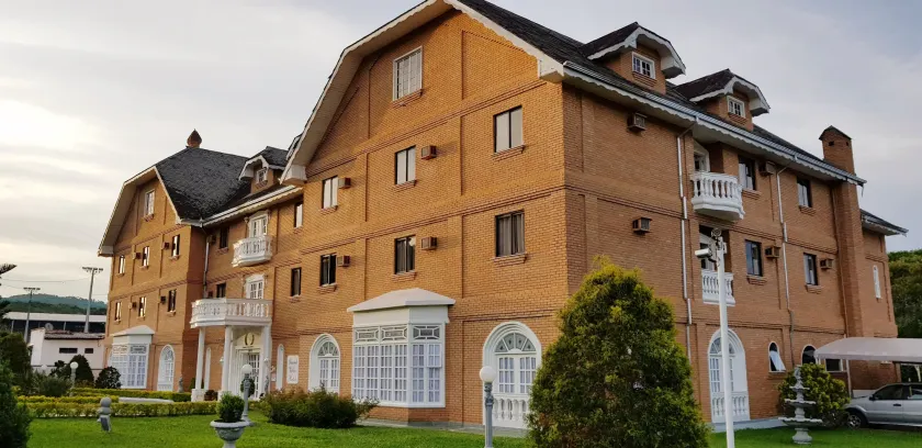 Grand Ville Hotel - Image 1