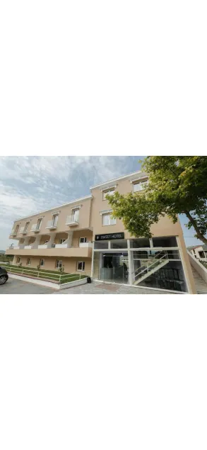 Sweet Hotel  - Image 1