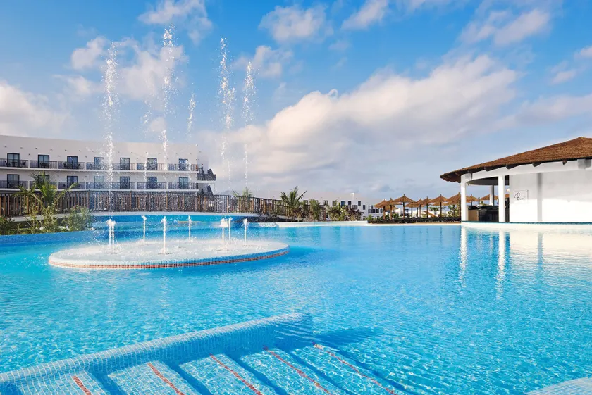 Meliá Dunas Beach Resort & Spa - All Inclusive - Image 1