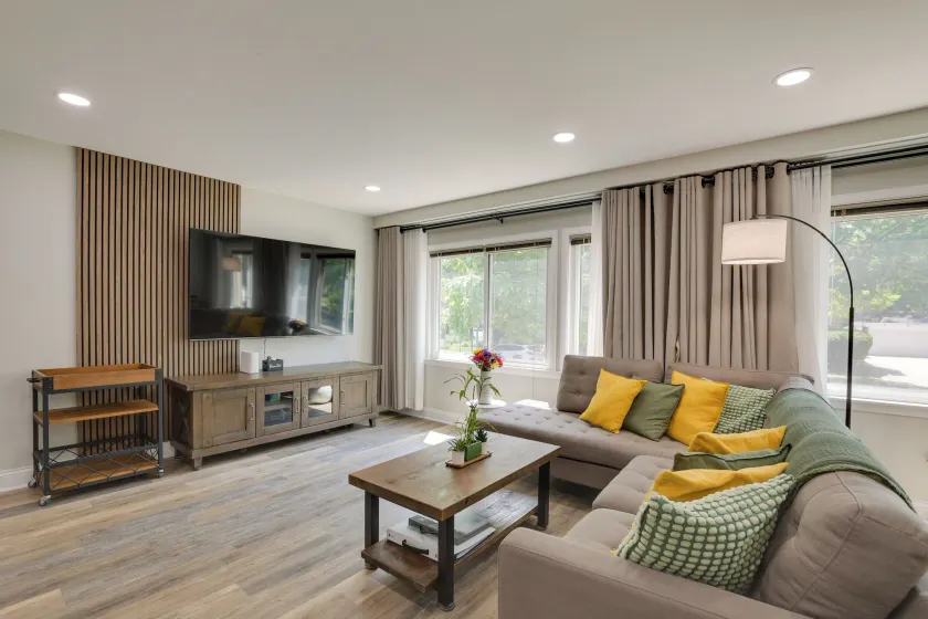 Prime Oak Park Location: Modern Home w/ Yard! - Image 1