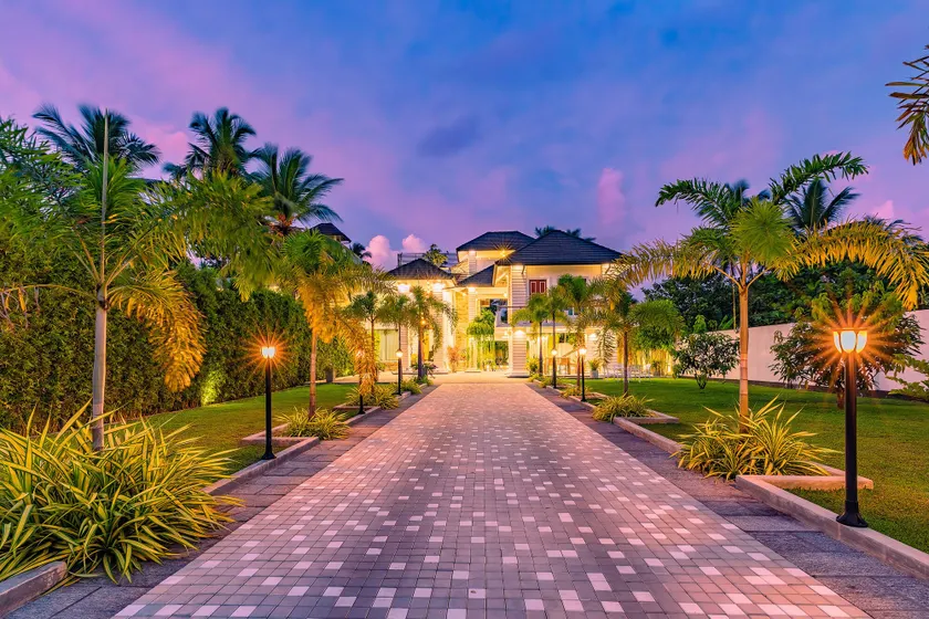 The Palace by Ocean - Image 1