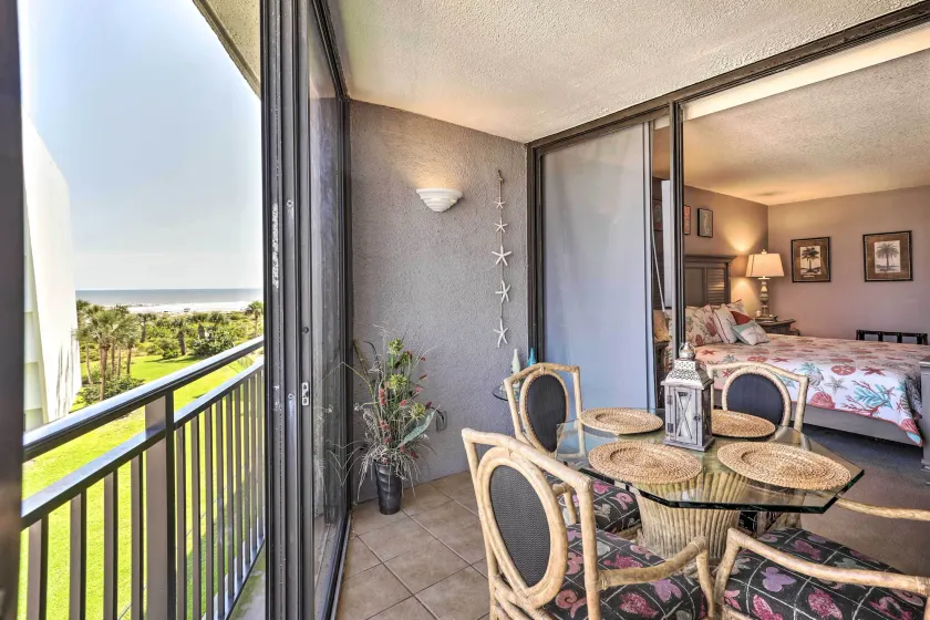 St Augustine Condo w/ Direct Ocean Access! - Intérieur