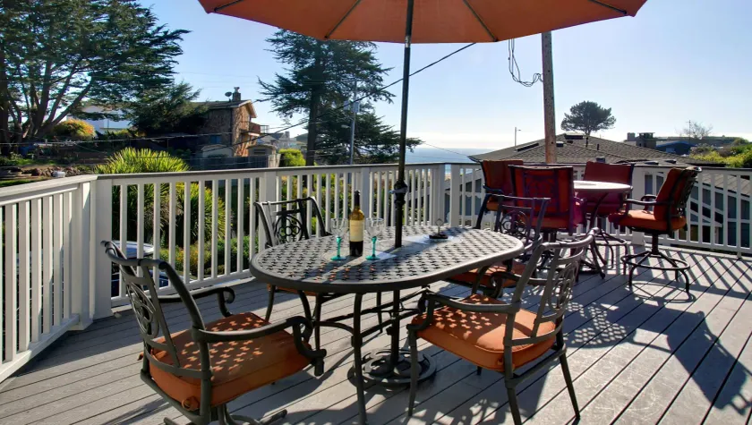 Ocean Echo Inn & Beach Cottages - Image 1