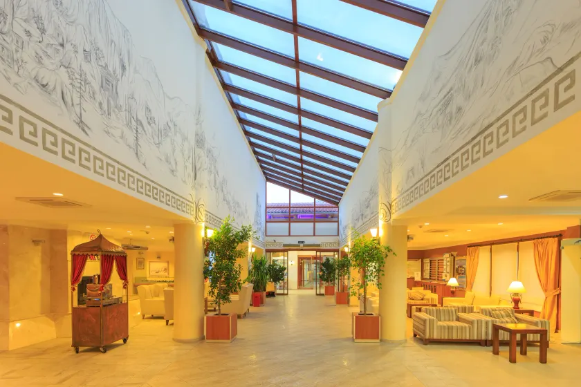 Orka World Hotel & Aquapark - Entrada interior